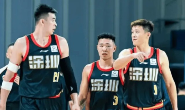 kaiyun app-媒体人：贺希宁终于有真球星的模样，深圳打硬仗真是不怂