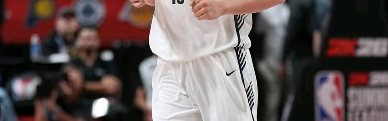 杨瀚森闪耀NBA夏季联赛，开拓者半场占优