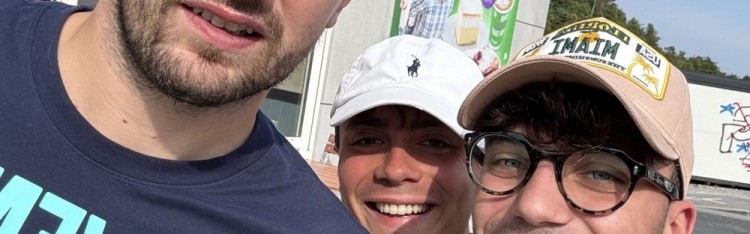 开云-一意大利球迷加油站偶遇东契奇：他瘦了33磅 差点没认出来