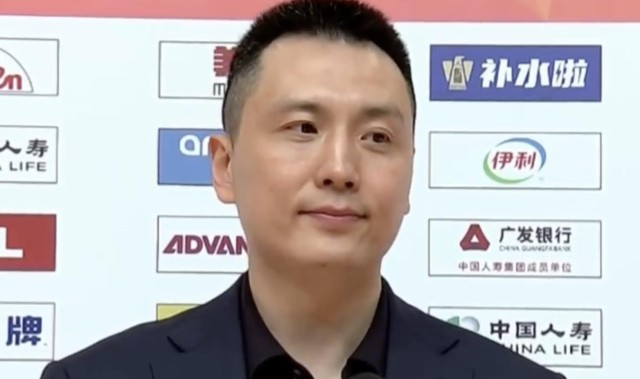 开云官网下载-卢伟：开局思想不太重视，靠王哲林、洛夫顿冲击内线拿下比赛