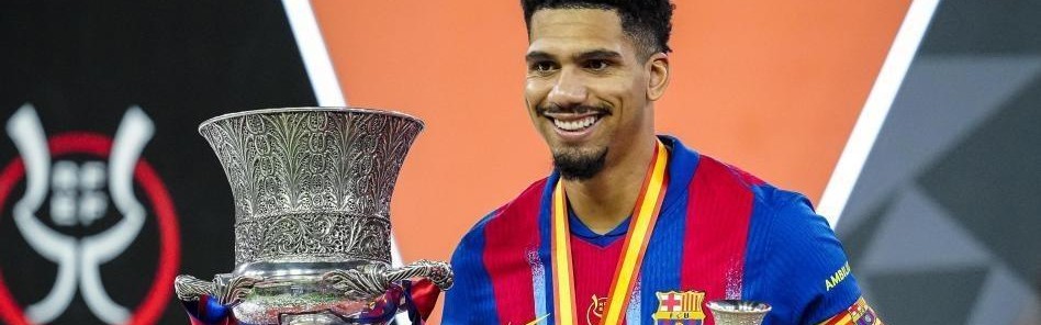 开云下载-每体：弗里克原本没打算让阿劳霍上场，但德容红牌改变了计划